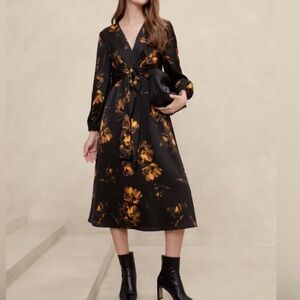 NWT Banana Republic Floral Long Sleeve Dress